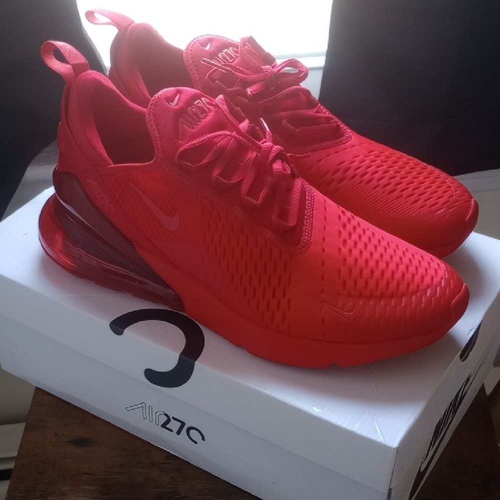 Nike Air Max 270 Bright Red Sneakers